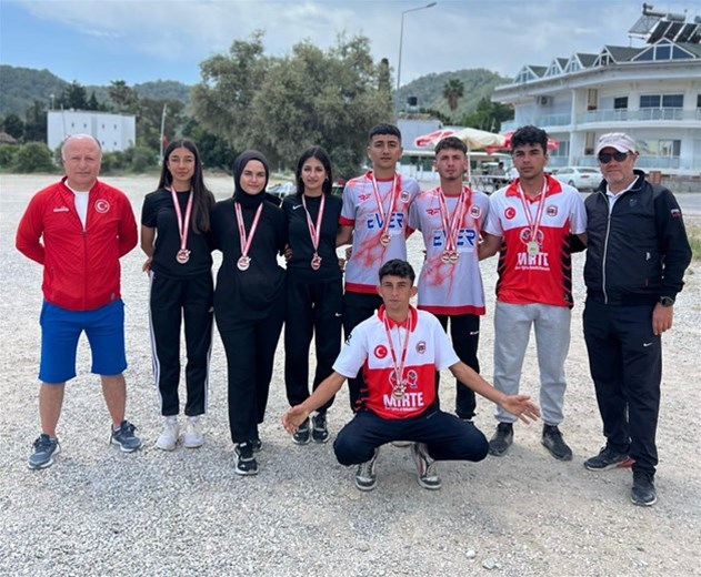 MERSİNLİ BOCCECİLERDEN MADALYALARA ABLUKA
